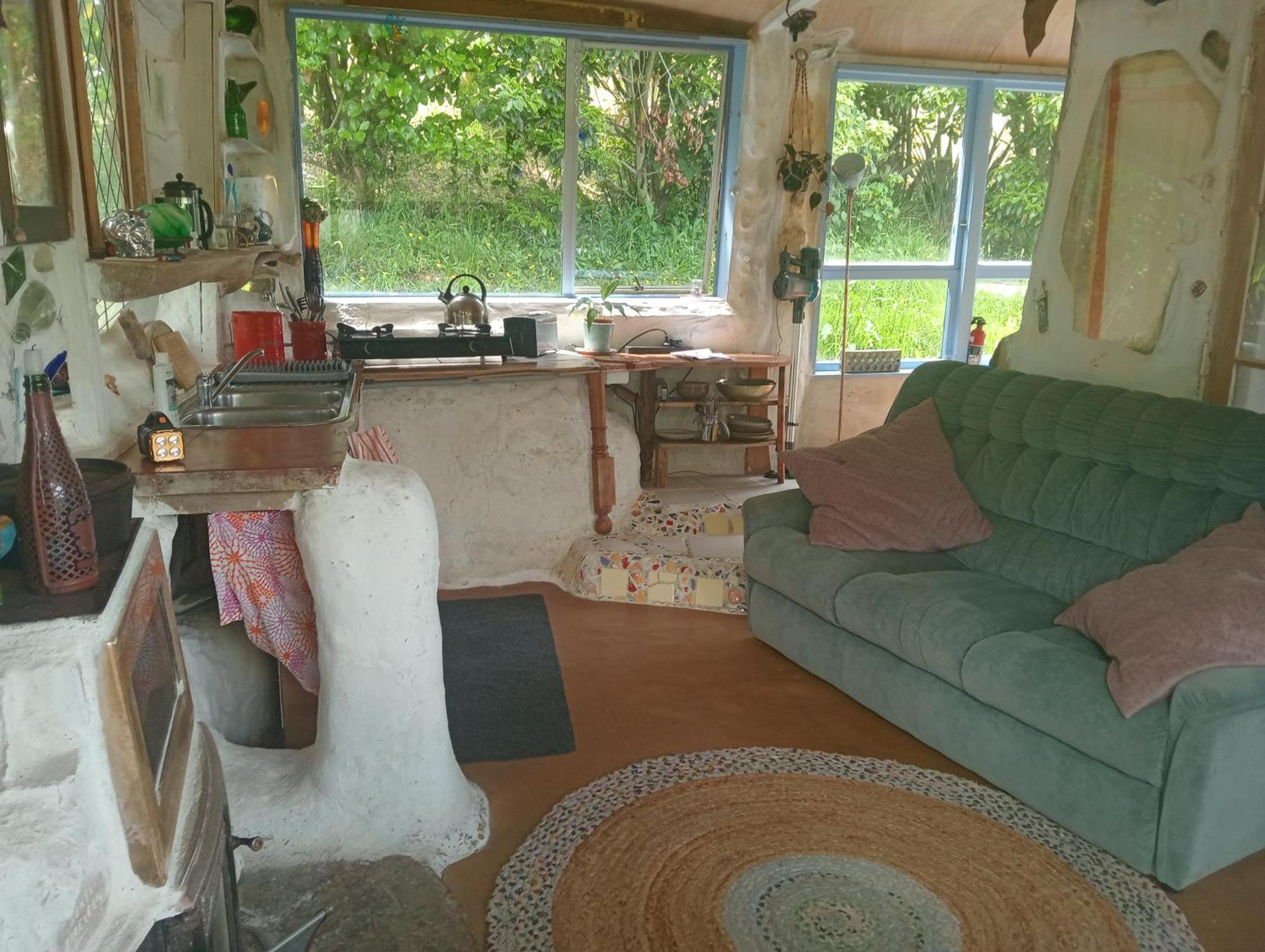 The Mud House Hotel Raglan Bagian luar foto